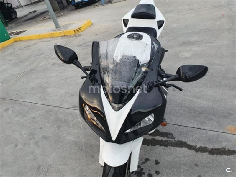 Honda CBR 1000RR 2450 € 2006 Sevilla - 3
