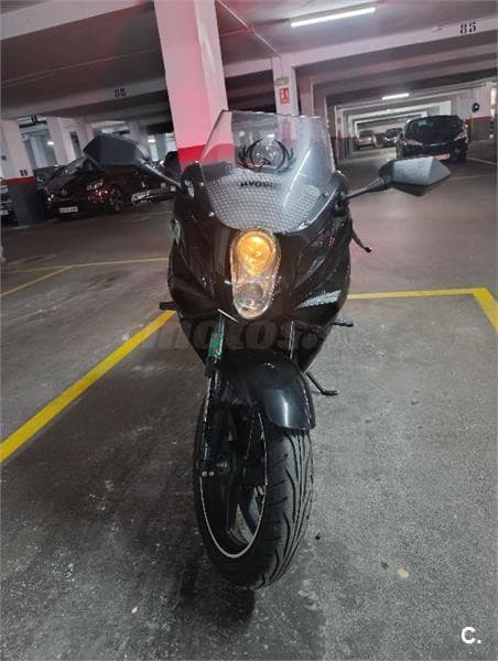 Hyosung GT 125R COMET 1500 € 2015 Madrid - 3