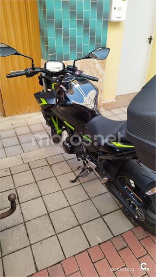 Kawasaki Z 650 5600 € 2023 Valencia - 2