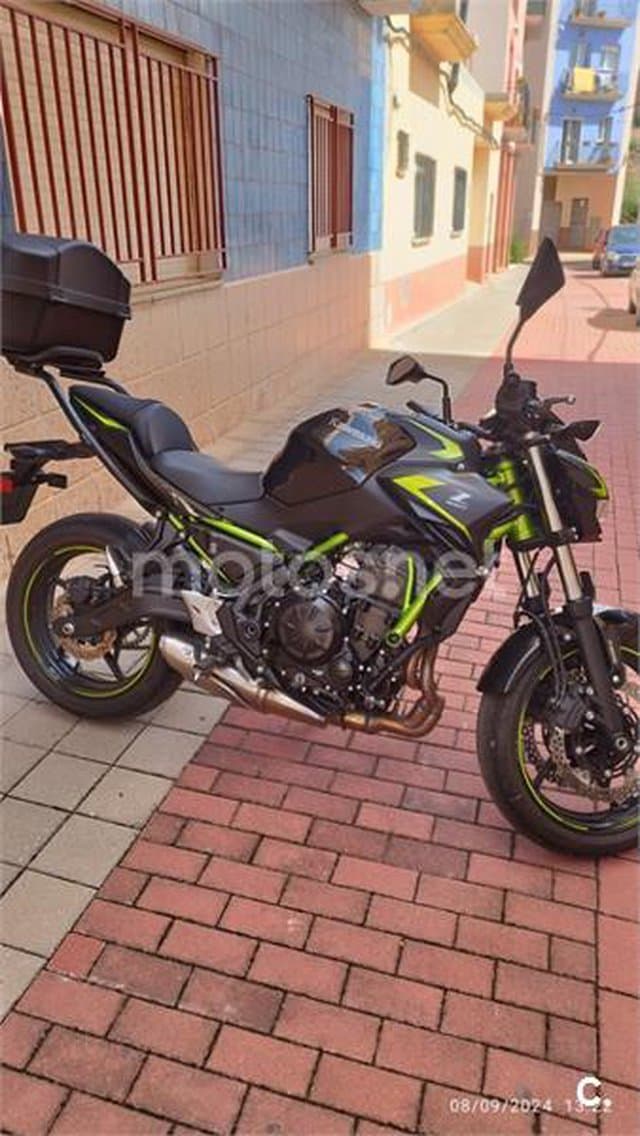 Kawasaki Z 650 5600 € 2023 Valencia - 8