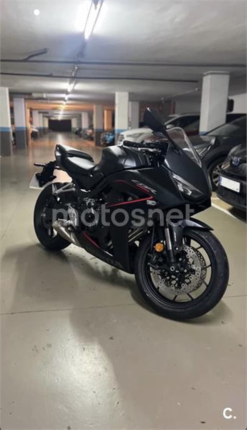 Honda CBR 650 R 9250 € 2024 Barcelona - 1