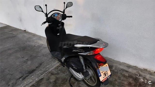 Honda SH Mode 125 2500 € 2018 Barcelona - 3