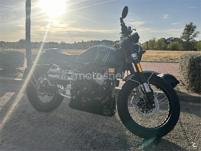 FB Mondial HPS 300 2300 € 2018 Madrid - 5