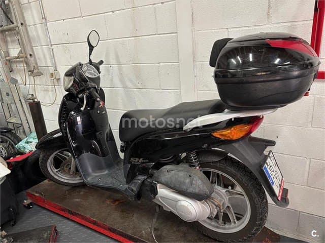 Honda Scoopy SH150i 950 € 2004 Gipuzkoa - 1