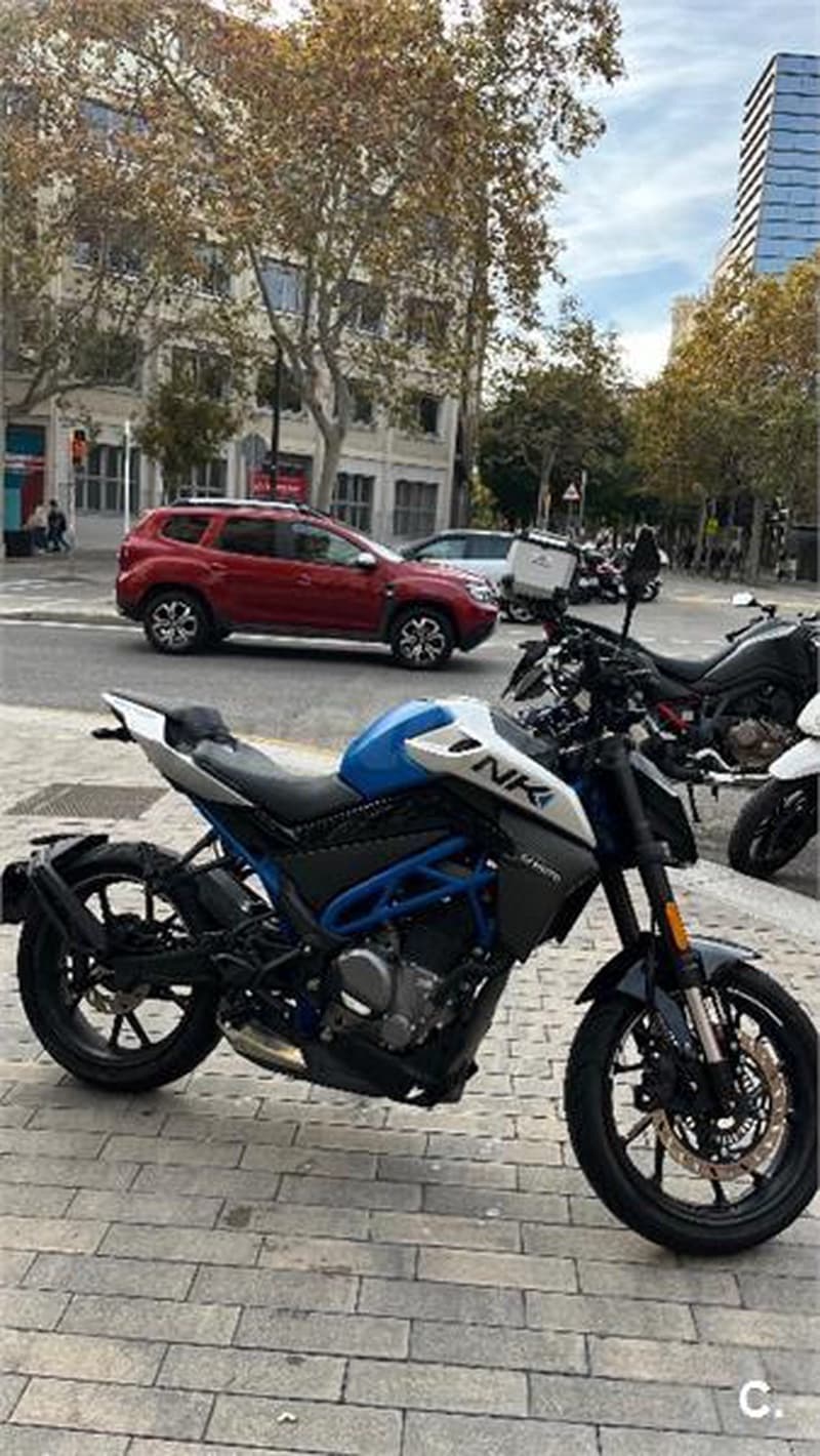 CFMOTO 300 NK 2500 € 2023 Barcelona - 2