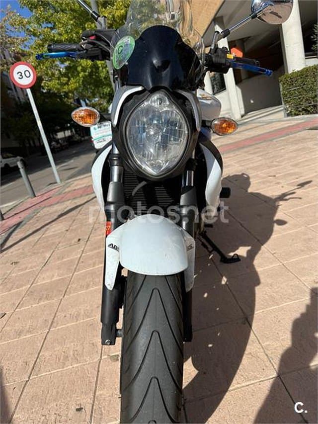 Suzuki Gladius 650 ABS 3500 € 2010 Madrid - 4