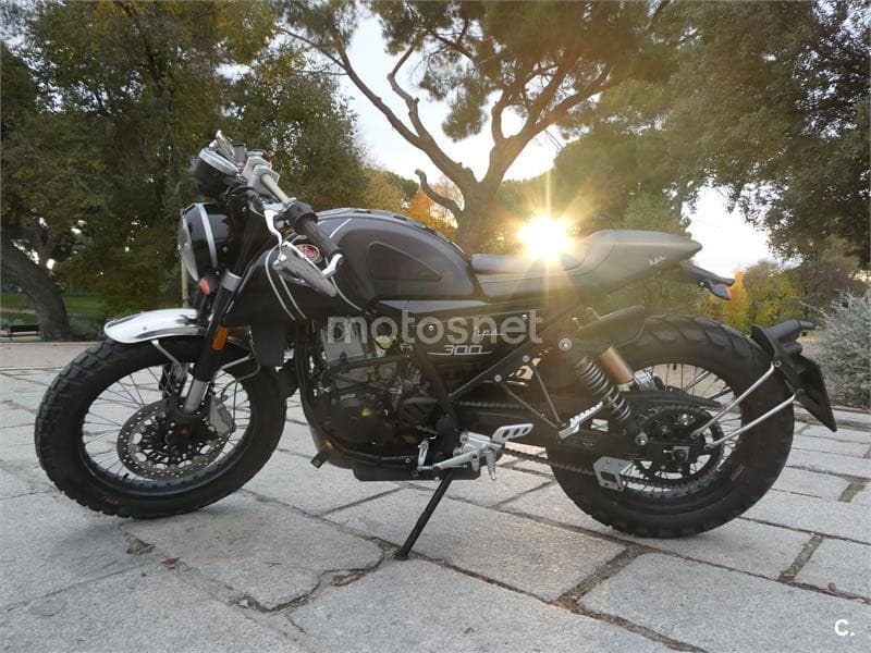 FB Mondial HPS 300 2190 € 2019 Madrid - 3