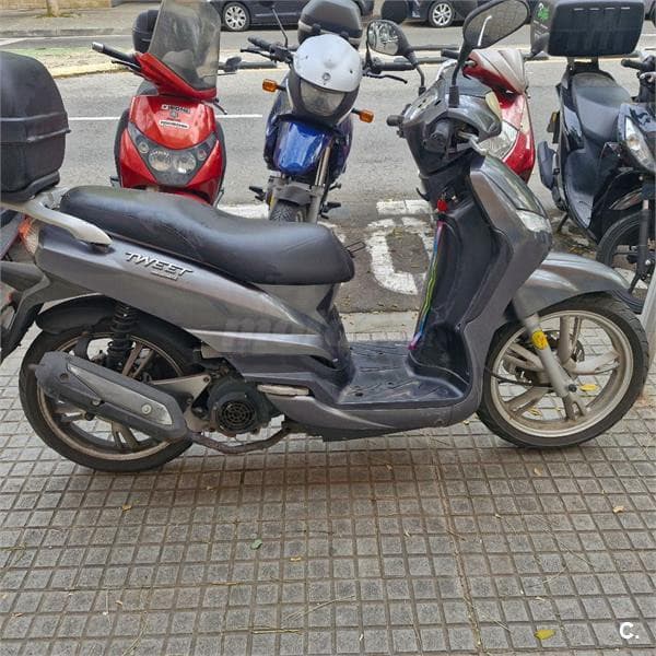 Peugeot TWEET 125 1000 € 2014 Tarragona - 1