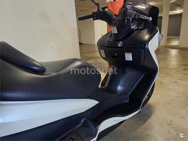 Suzuki BURGMAN 125 Executive 1800 € 2012 Valencia - 4