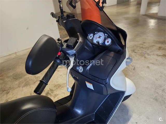 Suzuki BURGMAN 125 Executive 1800 € 2012 Valencia - 5