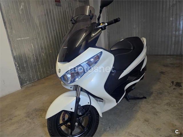 Suzuki BURGMAN 125 Executive 1800 € 2012 Valencia - 6