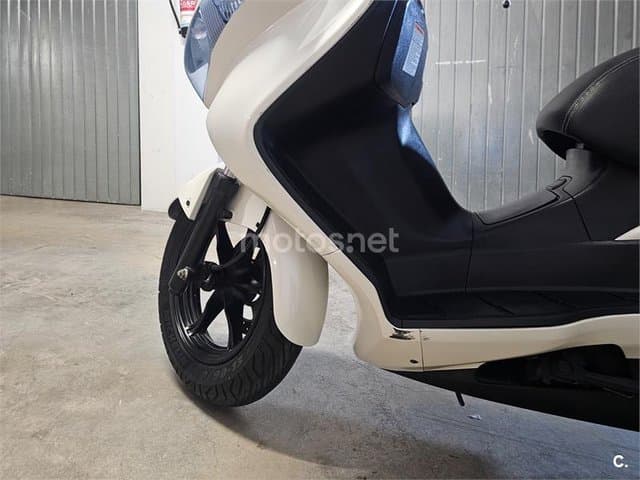 Suzuki BURGMAN 125 Executive 1800 € 2012 Valencia - 9