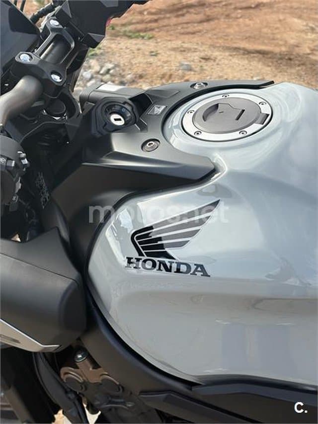 Honda CB 650 R 8000 € 2024 Barcelona - 4