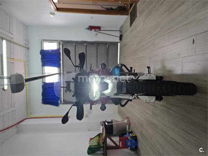 Moto Guzzi V 85 TT 6200 € 2021 Valencia - 4