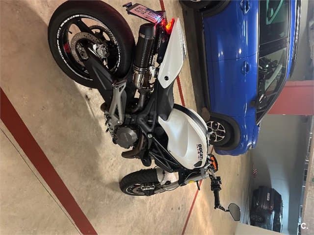Ducati Monster 696 3500 € 2010 Barcelona - 1