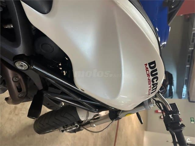 Ducati Monster 696 3500 € 2010 Barcelona - 2