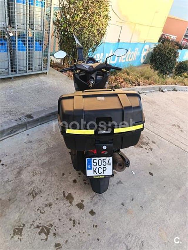 Yamaha NMAX 1500 € 2017 Barcelona - 3