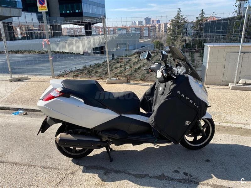 Peugeot SATELIS 125i premium 1200 € 2013 Madrid - 1