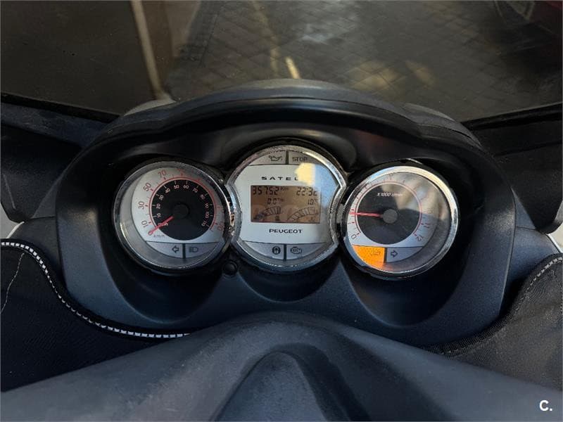 Peugeot SATELIS 125i premium 1200 € 2013 Madrid - 6