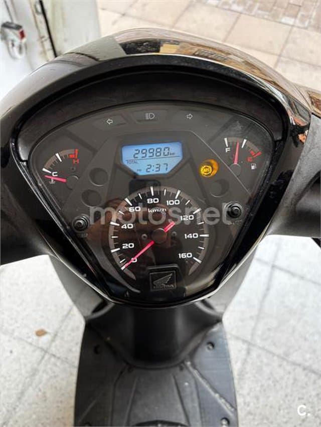 Honda SH Mode 125 1850 € 2014 Barcelona - 4