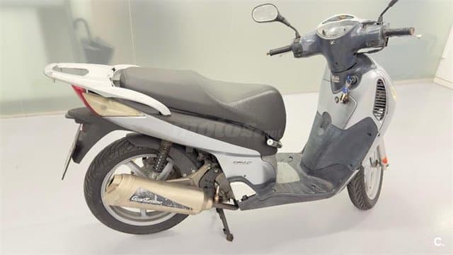 Honda Scoopy SH150i 1000 € 2005 Barcelona - 4