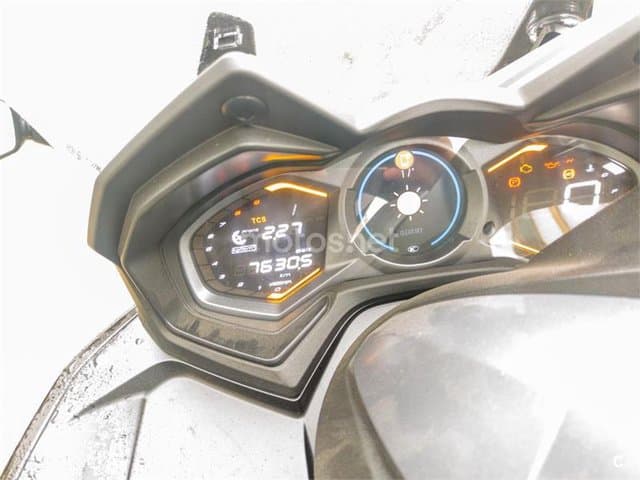 Kymco AK 550 8900 € 2023 Sevilla - 7