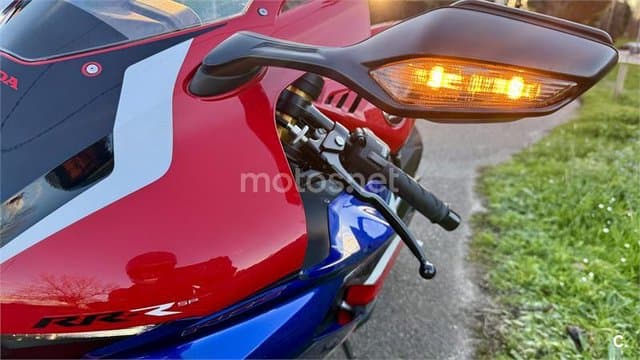 Honda CBR 1000 RR-R Fireblade SP 21.000 € 2020 Asturias - 13