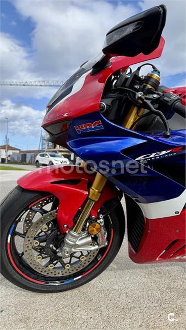 Honda CBR 1000 RR-R Fireblade SP 21.000 € 2020 Asturias - 6
