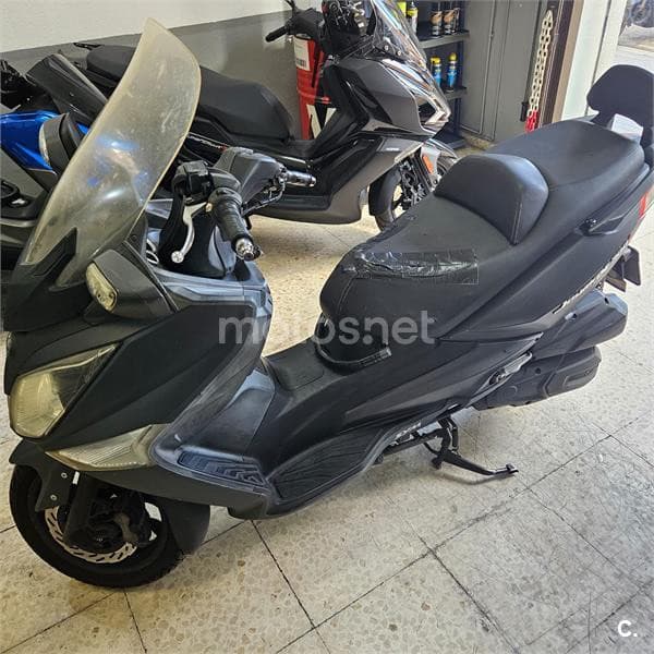 SYM Joymax 300 1450 € 2015 Barcelona - 1
