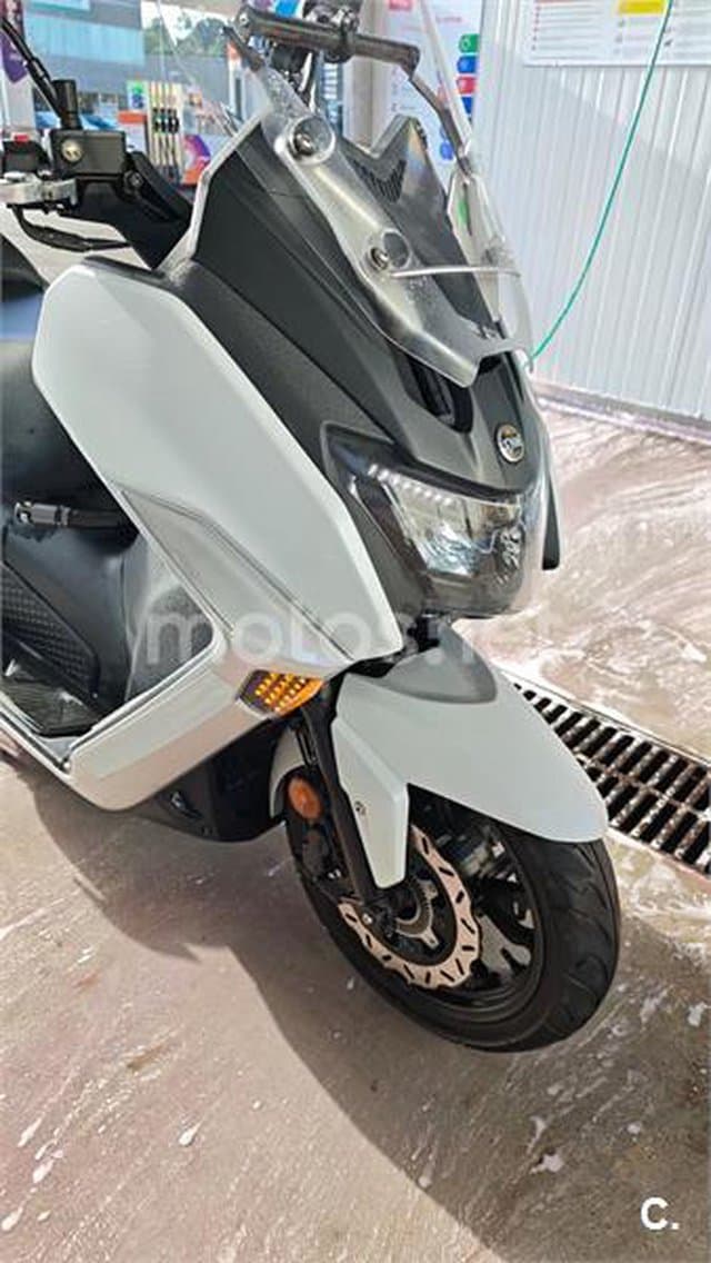 SYM Maxsym 400 4500 € 2022 Girona - 4